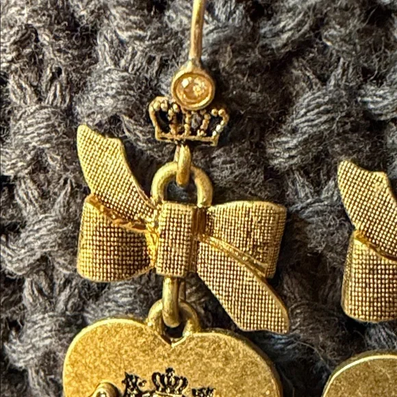Juicy Couture Gold Bow Heart Earrings 530 - Picture 3 of 5